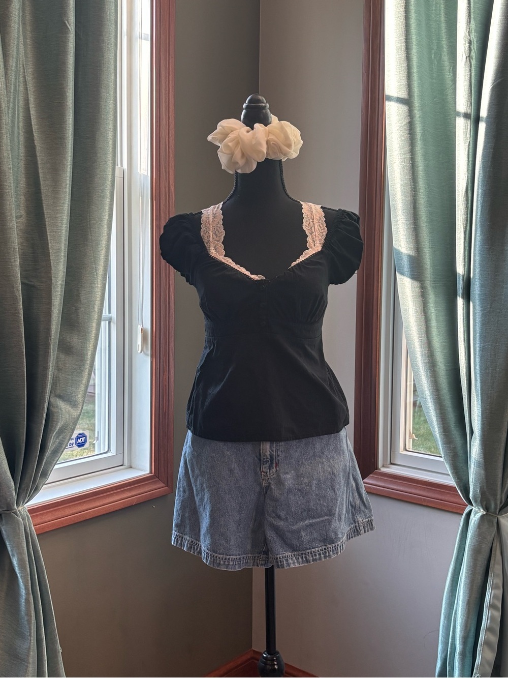 Aeropostale Black Puff Sleeve Lace Trim Peplum Blouse Top Women’s Small